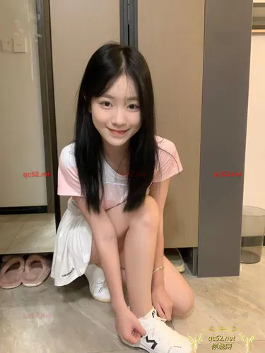 LiLi-李李 Thumbnail Image