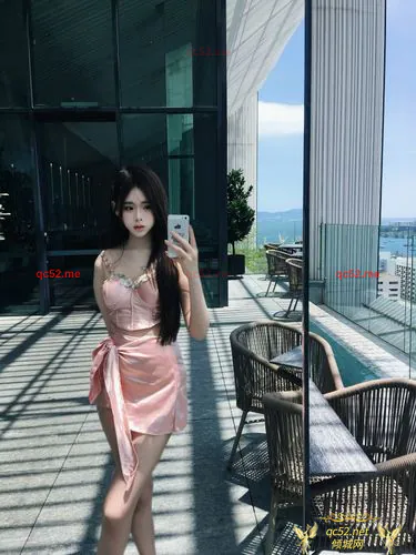 CheLiZi-车厘子 Thumbnail Image