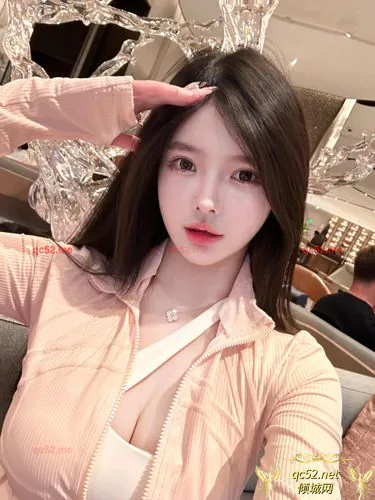 FeiFei-菲菲 Thumbnail Image